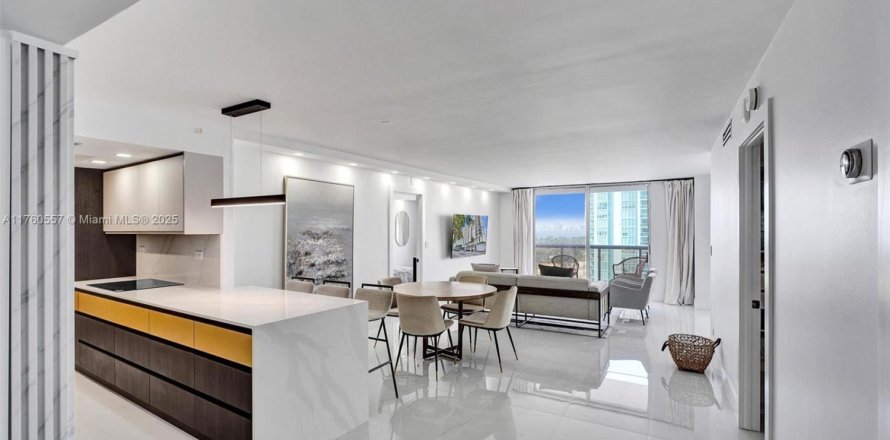 Condo à Miami Beach, Floride, 3 chambres № 1933600