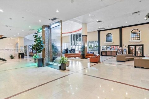 Condominio en alquiler en Sunny Isles Beach, Florida, 33.44 m2 № 1923857 - foto 21