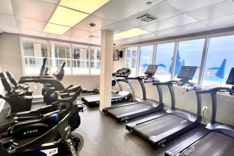 Condominio en alquiler en Sunny Isles Beach, Florida, 33.44 m2 № 1923857 - foto 29