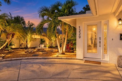 Condo in Sarasota, Florida, 2 bedrooms  № 2405555