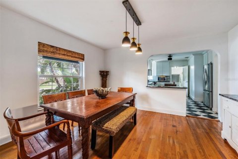 Casa en venta en Saint Petersburg, Florida, 4 dormitorios, 198.72 m2 № 1914439 - foto 9