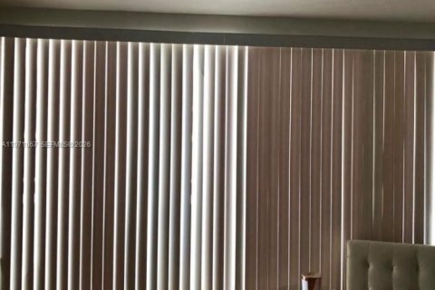 Купить кондоминиум в Серфсайд, Флорида 55.83м2, № 2032656 - фото 10