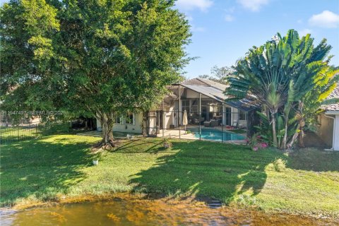 House in Weston, Florida 4 bedrooms, 237.64 sq.m. № 2003956 - photo 3