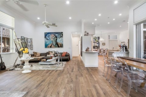 House in Weston, Florida 4 bedrooms, 237.64 sq.m. № 2003956 - photo 24