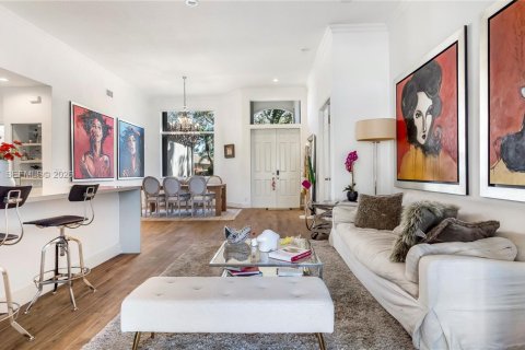 House in Weston, Florida 4 bedrooms, 237.64 sq.m. № 2003956 - photo 8