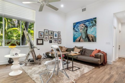 House in Weston, Florida 4 bedrooms, 237.64 sq.m. № 2003956 - photo 22