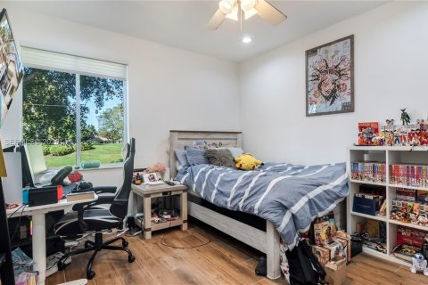 House in Weston, Florida 4 bedrooms, 237.64 sq.m. № 2003956 - photo 27