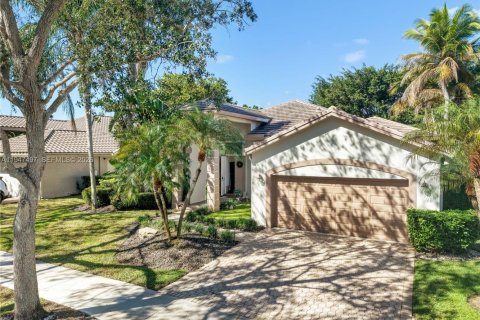 House in Weston, Florida 4 bedrooms, 237.64 sq.m. № 2003956