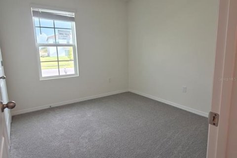 Villa ou maison à louer à Apopka, Floride: 4 chambres, 159.79 m2 № 2333944 - photo 6
