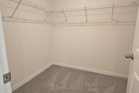 Villa ou maison à louer à Apopka, Floride: 4 chambres, 159.79 m2 № 2333944 - photo 17