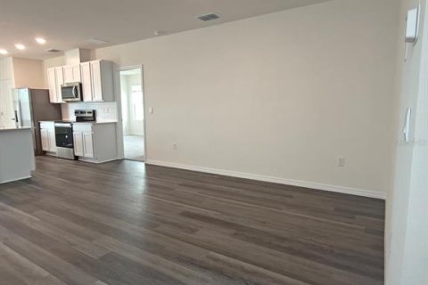 Villa ou maison à louer à Apopka, Floride: 4 chambres, 159.79 m2 № 2333944 - photo 15