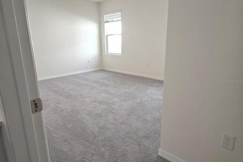 Villa ou maison à louer à Apopka, Floride: 4 chambres, 159.79 m2 № 2333944 - photo 13