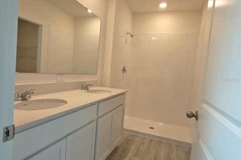 Villa ou maison à louer à Apopka, Floride: 4 chambres, 159.79 m2 № 2333944 - photo 16