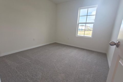 Villa ou maison à louer à Apopka, Floride: 4 chambres, 159.79 m2 № 2333944 - photo 7