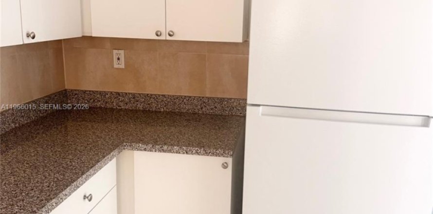 Квартира в Майами-Гарденс, Флорида 1 спальня, 11068.6м2 № 2028285