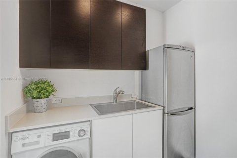Condominio en venta en Miami Beach, Florida, 1 dormitorio, 63.36 m2 № 1818564 - foto 5
