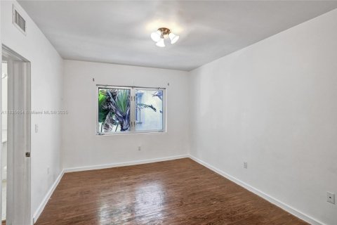Condominio en venta en Miami Beach, Florida, 1 dormitorio, 63.36 m2 № 1818564 - foto 13