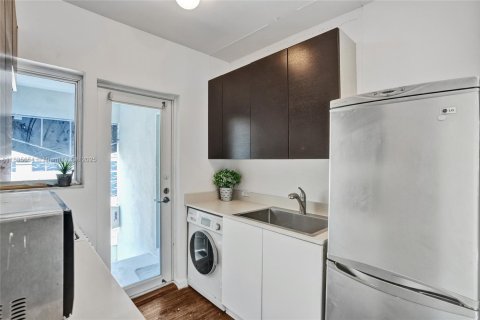 Condominio en venta en Miami Beach, Florida, 1 dormitorio, 63.36 m2 № 1818564 - foto 8