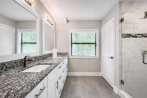 House in Gainesville, Florida 4 bedrooms, 249.91 sq.m. № 2117821 - photo 16