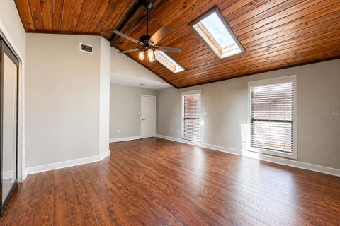 House in Gainesville, Florida 4 bedrooms, 249.91 sq.m. № 2117821 - photo 15