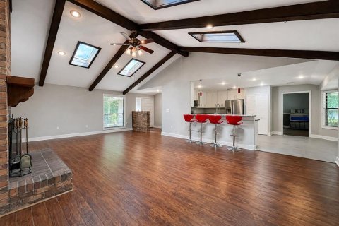 House in Gainesville, Florida 4 bedrooms, 249.91 sq.m. № 2117821 - photo 7