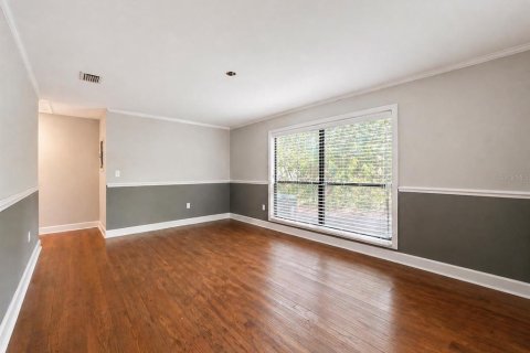 House in Gainesville, Florida 4 bedrooms, 249.91 sq.m. № 2117821 - photo 12