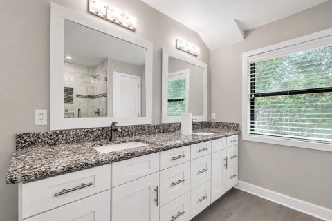 House in Gainesville, Florida 4 bedrooms, 249.91 sq.m. № 2117821 - photo 17
