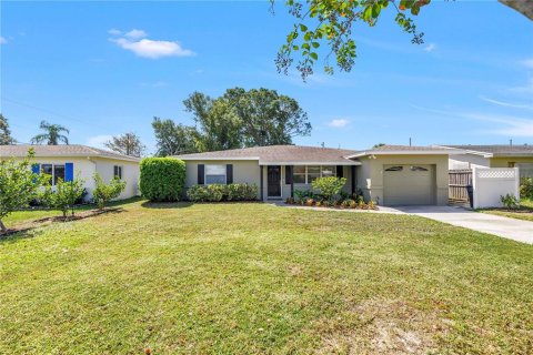Villa ou maison à vendre à Saint Petersburg, Floride: 2 chambres, 178.09 m2 № 2396930 - photo 3