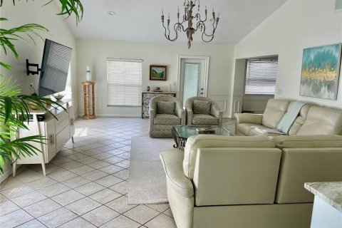 Villa ou maison à vendre à Saint Petersburg, Floride: 2 chambres, 178.09 m2 № 2396930 - photo 24