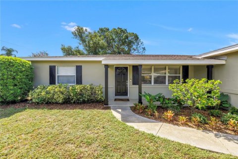 Villa ou maison à vendre à Saint Petersburg, Floride: 2 chambres, 178.09 m2 № 2396930 - photo 6