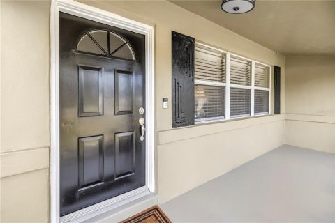 Villa ou maison à vendre à Saint Petersburg, Floride: 2 chambres, 178.09 m2 № 2396930 - photo 8