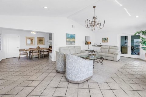 Villa ou maison à vendre à Saint Petersburg, Floride: 2 chambres, 178.09 m2 № 2396930 - photo 21