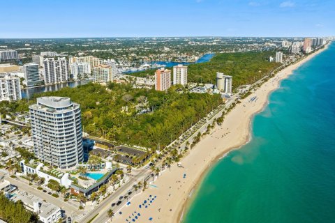Condo in Fort Lauderdale, Florida, 3 bedrooms  № 1096330 - photo 1