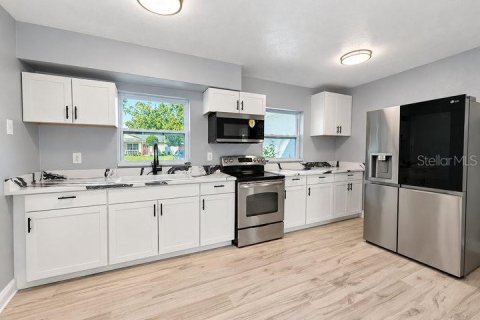 Casa en venta en Tampa, Florida, 3 dormitorios, 103.49 m2 № 2421805 - foto 2