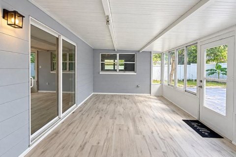 Casa en venta en Tampa, Florida, 3 dormitorios, 103.49 m2 № 2421805 - foto 6