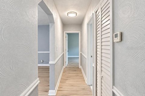 Casa en venta en Tampa, Florida, 3 dormitorios, 103.49 m2 № 2421805 - foto 16