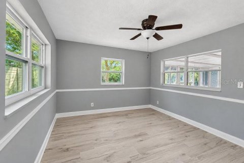 Casa en venta en Tampa, Florida, 3 dormitorios, 103.49 m2 № 2421805 - foto 12