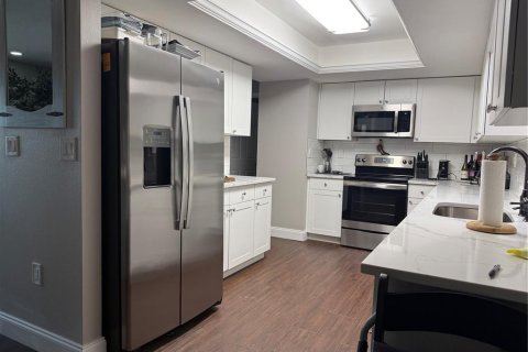 Villa ou maison à louer à Port Charlotte, Floride: 3 chambres, 146.97 m2 № 2144980 - photo 4