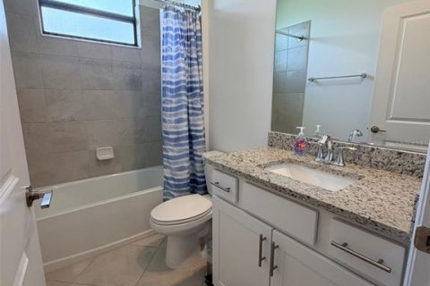 Villa ou maison à louer à Bradenton, Floride: 3 chambres, 131.64 m2 № 2310232 - photo 16