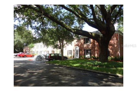 Copropriété à vendre à Tampa, Floride: 1 chambre, 59.83 m2 № 1919473 - photo 2