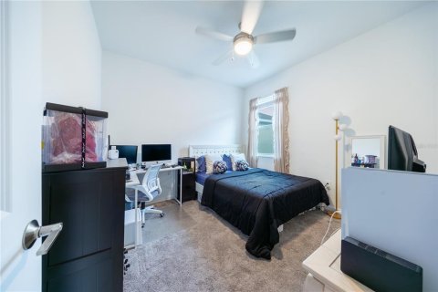 House in Kissimmee, Florida 4 bedrooms, 189.89 sq.m. № 2322371 - photo 28