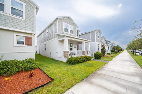 House in Kissimmee, Florida 4 bedrooms, 189.89 sq.m. № 2322371 - photo 3