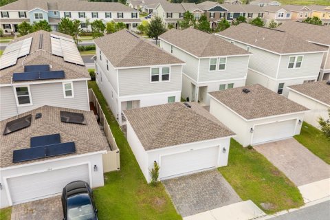 House in Kissimmee, Florida 4 bedrooms, 189.89 sq.m. № 2322371 - photo 12