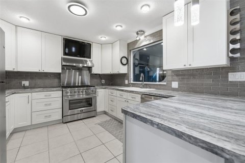 Villa ou maison à vendre à Hudson, Floride: 2 chambres, 116.87 m2 № 2360289 - photo 13