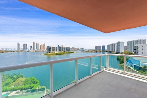 Condo à Aventura, Floride, 3 chambres  № 2153639