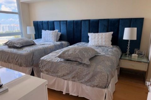 Copropriété à louer à Aventura, Floride: 3 chambres, 197.88 m2 № 2153639 - photo 23