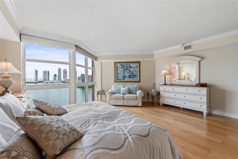 Copropriété à louer à Aventura, Floride: 3 chambres, 197.88 m2 № 2153639 - photo 17