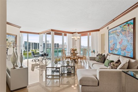 Copropriété à louer à Aventura, Floride: 3 chambres, 197.88 m2 № 2153639 - photo 8