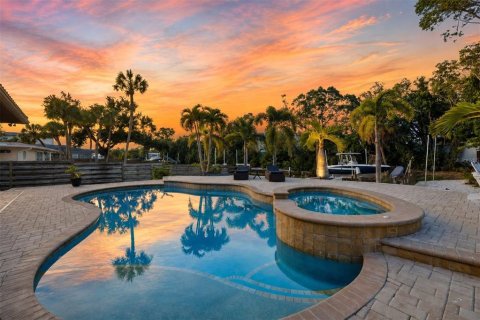 Villa ou maison à Sarasota, Floride 4 chambres, 343.37 m2 № 2359204