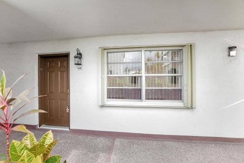 Condo in Delray Beach, Florida, 2 bedrooms  № 2353043 - photo 5